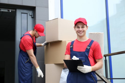 Moving truck service for homes and flats in Hendon