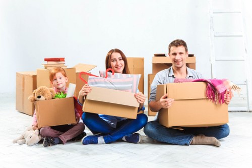 Packing and transport support for a Hendon moving van